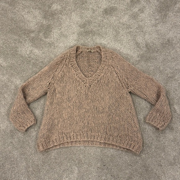 Mes Demoiselles Cream V-Neck Sweater - Picture 6 of 12